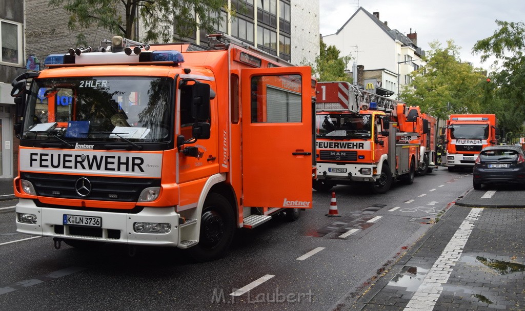 Feuer 2 Koeln Nippes Neusserstr P163.JPG - Miklos Laubert